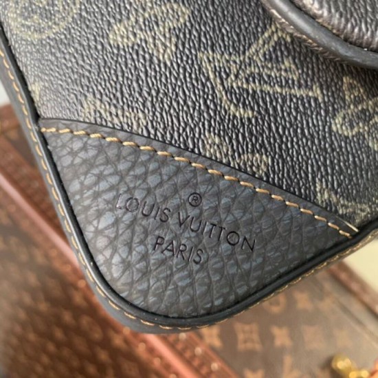 Replica Louis Vuitton Trio Messenger Monogram Men Bag M46340 Replica Louis Vuitton Trio Messenger Monogram Men Bag M46340