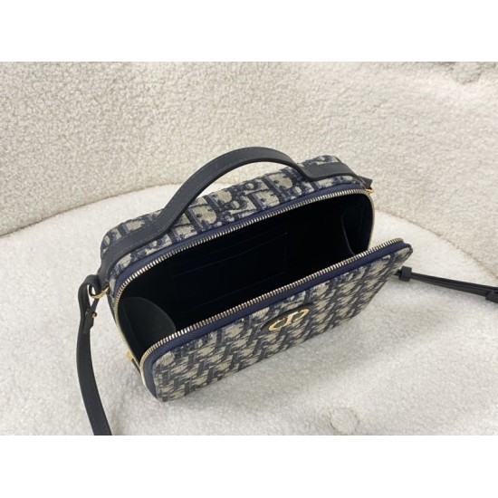 Replica Christian Dior Caro Box Bag with Chain Dior Oblique Jacquard Blue Replica Christian Dior Caro Box Bag with Chain Dior Oblique Jacquard Blue