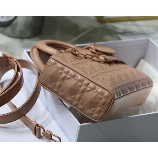 Replica Christian Dior Lady D-Joy Bag Calfskin with Diamond Motif Poudre Replica Christian Dior Lady D-Joy Bag Calfskin with Diamond Motif Poudre