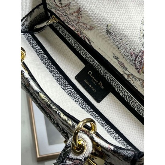 Replica Christian Dior Medium Lady D-Lite Bag Jardin Botanique Embroidery White Replica Christian Dior Medium Lady D-Lite Bag Jardin Botanique Embroidery White