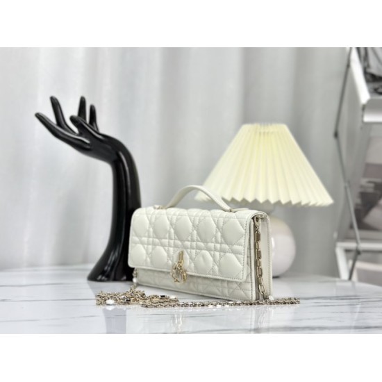 Replica Christian Dior Miss Dior Lady Dior Mini Bag White Replica Christian Dior Miss Dior Lady Dior Mini Bag White