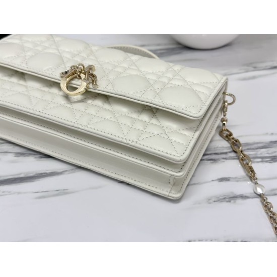 Replica Christian Dior Miss Dior Lady Dior Mini Bag White Replica Christian Dior Miss Dior Lady Dior Mini Bag White
