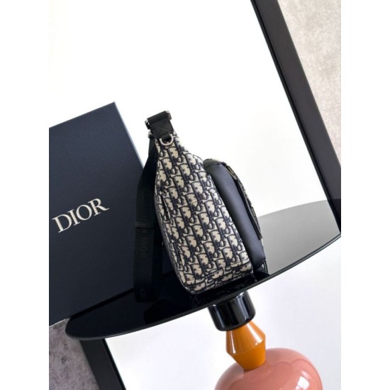 Replica Dior Medium Rider Soft Hobo Bag Dior Oblique Jacquard Black/Beige Fake Replica Dior Medium Rider Soft Hobo Bag Dior Oblique Jacquard Black/Beige Fake