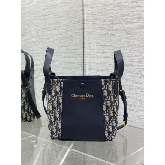 Replica Dior Small/Medium Signature Bucket Dior Oblique Jacquard Bag Blue Fake Replica Dior Small/Medium Signature Bucket Dior Oblique Jacquard Bag Blue Fake