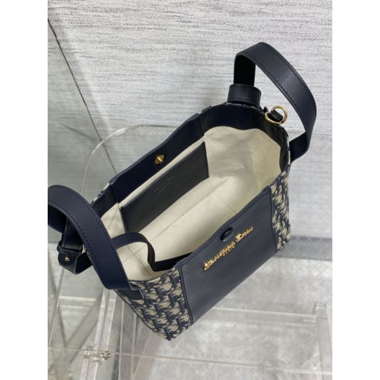 Replica Dior Small/Medium Signature Bucket Dior Oblique Jacquard Bag Blue Fake Replica Dior Small/Medium Signature Bucket Dior Oblique Jacquard Bag Blue Fake
