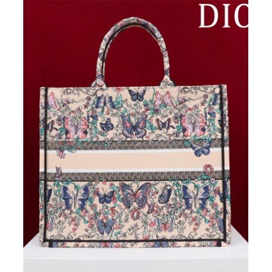 Replica Dior Large Dior Book Tote M1286 Apricot embroidered with Pietro Ruffo's blue Toile de Jouy Papillon motif Fake Replica Dior Large Dior Book Tote M1286 Apricot embroidered with Pietro Ruffo's blue Toile de Jouy Papillon motif Fake