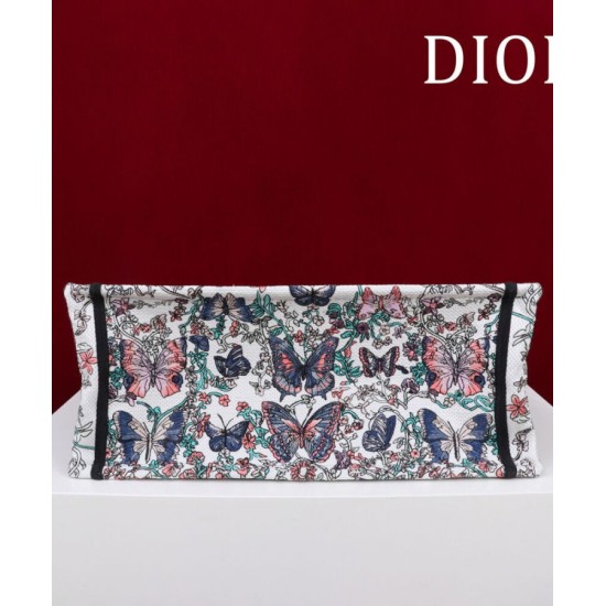 Replica Dior Medium Dior Book Tote Bag M1286 embroidered with Pietro Ruffo White Fake Replica Dior Medium Dior Book Tote Bag M1286 embroidered with Pietro Ruffo White Fake