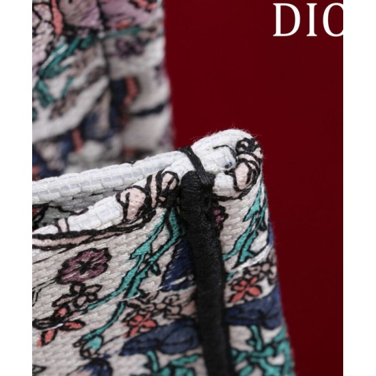 Replica Dior Medium Dior Book Tote Bag M1286 embroidered with Pietro Ruffo White Fake Replica Dior Medium Dior Book Tote Bag M1286 embroidered with Pietro Ruffo White Fake