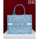 Replica Dior Medium Dior Book Tote M1286 embroidered with the celestial D-Butterfly Paisley motif blue/white Fake Replica Dior Medium Dior Book Tote M1286 embroidered with the celestial D-Butterfly Paisley motif blue/white Fake