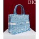 Replica Dior Medium Dior Book Tote M1286 embroidered with the celestial D-Butterfly Paisley motif blue/white Fake Replica Dior Medium Dior Book Tote M1286 embroidered with the celestial D-Butterfly Paisley motif blue/white Fake