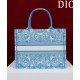 Replica Dior Medium Dior Book Tote M1286 embroidered with the celestial D-Butterfly Paisley motif blue/white Fake Replica Dior Medium Dior Book Tote M1286 embroidered with the celestial D-Butterfly Paisley motif blue/white Fake