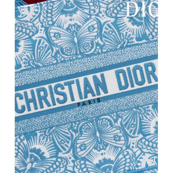 Replica Dior Medium Dior Book Tote M1286 embroidered with the celestial D-Butterfly Paisley motif blue/white Fake Replica Dior Medium Dior Book Tote M1286 embroidered with the celestial D-Butterfly Paisley motif blue/white Fake
