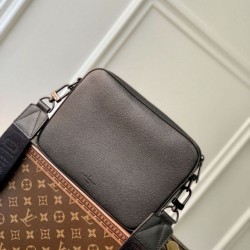 Replica Louis Vuitton Fastline Messenger LV Aerogram Bag M22482 Black
