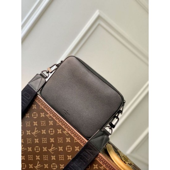 Replica Louis Vuitton Fastline Messenger LV Aerogram Bag M22482 Black Replica Louis Vuitton Fastline Messenger LV Aerogram Bag M22482 Black