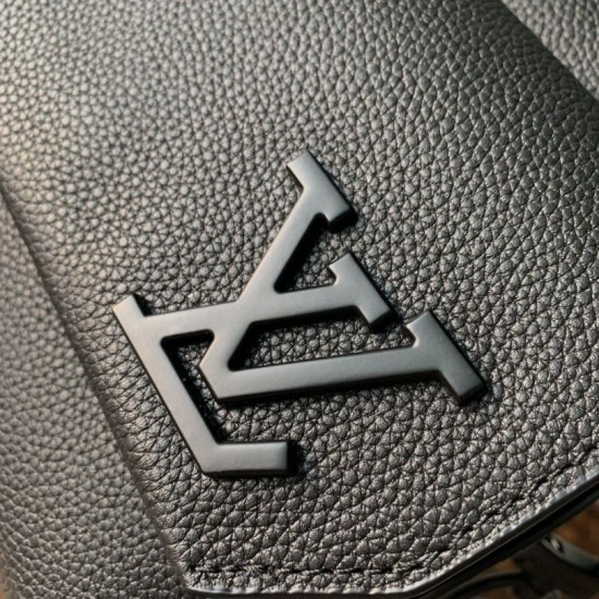 Replica Louis Vuitton Fastline Messenger LV Aerogram Bag M22482 Black Replica Louis Vuitton Fastline Messenger LV Aerogram Bag M22482 Black