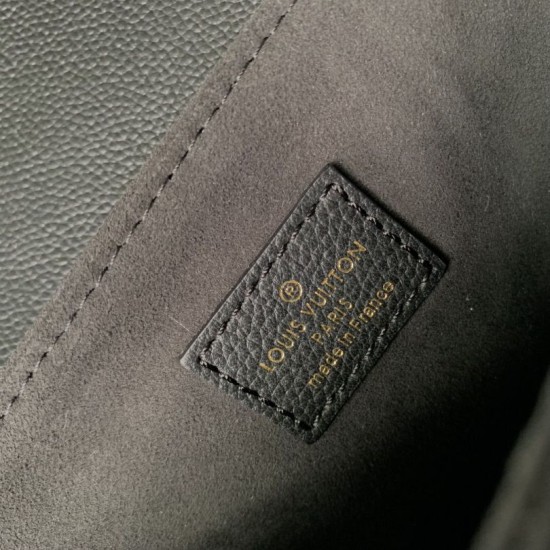 Replica Louis Vuitton Oxford Lockme Handbags M22735 Black