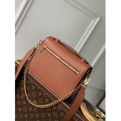 Replica Louis Vuitton Oxford Lockme Handbags M22952 Cognac