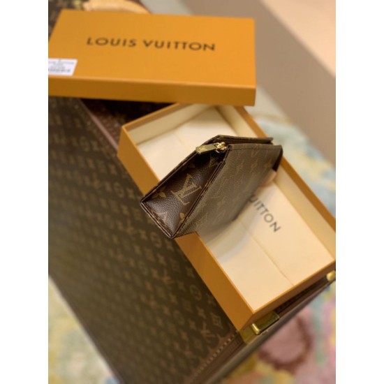 Fake Louis Vuitton Toiletry Pouch 15 Cosmetic Bag M47546 Replica