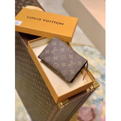 Fake Louis Vuitton Toiletry Pouch 15 Cosmetic Bag M47546 Replica