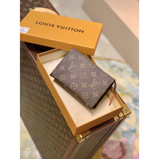 Fake Louis Vuitton Toiletry Pouch 15 Cosmetic Bag M47546 Replica