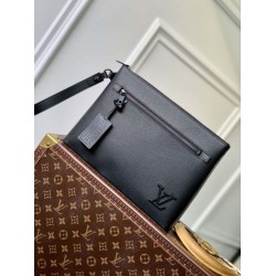 Replica Louis Vuitton Takeoff Ipad Pouch LV Aerogram M69837