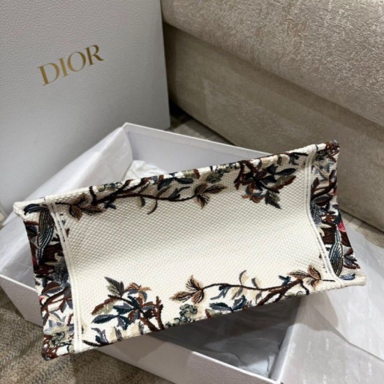Fake Dior Small Book Tote Bag Jardin d'Hiver Embroidery White Replica Replica Dior Small Book Tote Bag Jardin d'Hiver Embroidery White