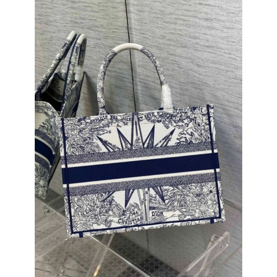 Replica Dior Medium Dior Book Tote Rêve d'Infini Embroidery White /Blue Replica Dior Medium Dior Book Tote Rêve d'Infini Embroidery White /Blue