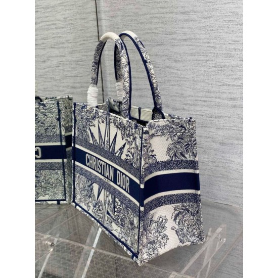 Replica Dior Medium Dior Book Tote Rêve d'Infini Embroidery White /Blue Replica Dior Medium Dior Book Tote Rêve d'Infini Embroidery White /Blue