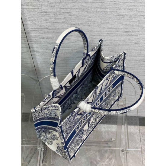 Replica Dior Medium Dior Book Tote Rêve d'Infini Embroidery White /Blue Replica Dior Medium Dior Book Tote Rêve d'Infini Embroidery White /Blue
