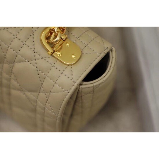 Replica Dior Caro Medium Bag Cannage Beige Replica Dior Caro Medium Bag Cannage Beige