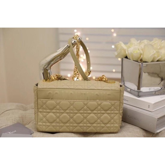 Replica Dior Caro Medium Bag Cannage Beige Replica Dior Caro Medium Bag Cannage Beige