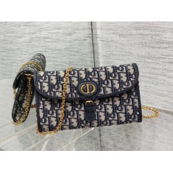 Replica Dior Bobby East-West Chain Pouch Oblique Jacquard Blue Replica Dior Bobby East-West Chain Pouch Oblique Jacquard Blue