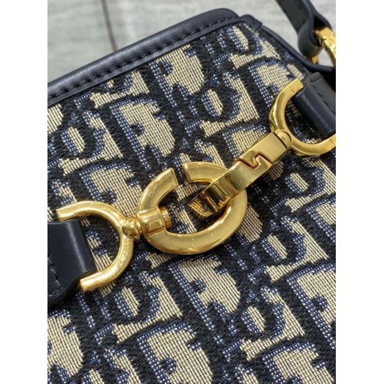 Fake Dior C'est Medium Bucket Bag Oblique Jacquard Blue Replica Replica Dior C'est Medium Bucket Bag Oblique Jacquard Blue
