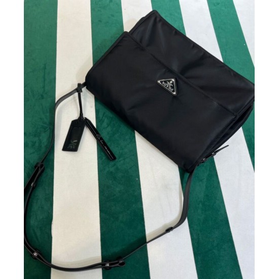 Fake Prada Re-Nylon Large Padded Shoulder Bag 1BD256 Black Replica Replica Prada Re-Nylon Large Padded Shoulder Bag 1BD256 Black