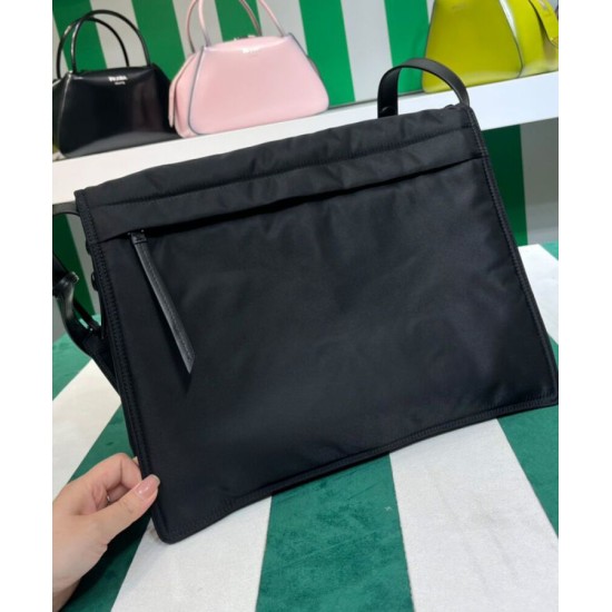 Fake Prada Re-Nylon Large Padded Shoulder Bag 1BD256 Black Replica Replica Prada Re-Nylon Large Padded Shoulder Bag 1BD256 Black