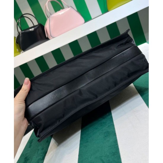 Fake Prada Re-Nylon Large Padded Shoulder Bag 1BD256 Black Replica Replica Prada Re-Nylon Large Padded Shoulder Bag 1BD256 Black