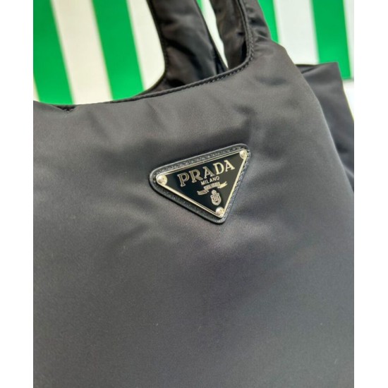 Replica Prada Large Padded Re-Nylon Tote Bag 1BG449 Black Replica Prada Large Padded Re-Nylon Tote Bag 1BG449 Black