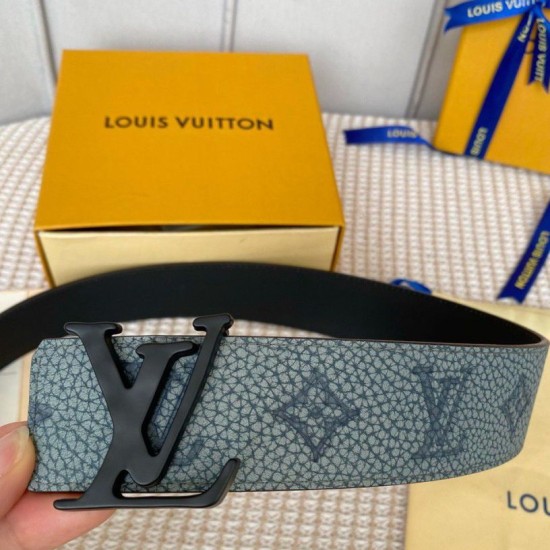 Fake Louis Vuitton LV Shape MNG Climbing 40MM Reversible Belt M0573V Replica