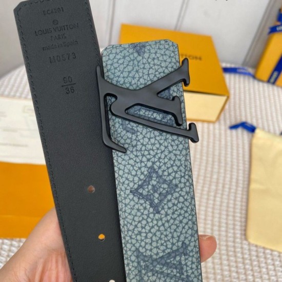 Fake Louis Vuitton LV Shape MNG Climbing 40MM Reversible Belt M0573V Replica