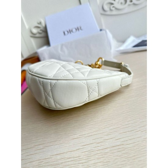 Fake Dior CD Lounge Shoulder Bag White Macrocannage Lambskin Replica Replica Dior CD Lounge Shoulder Bag White Macrocannage Lambskin