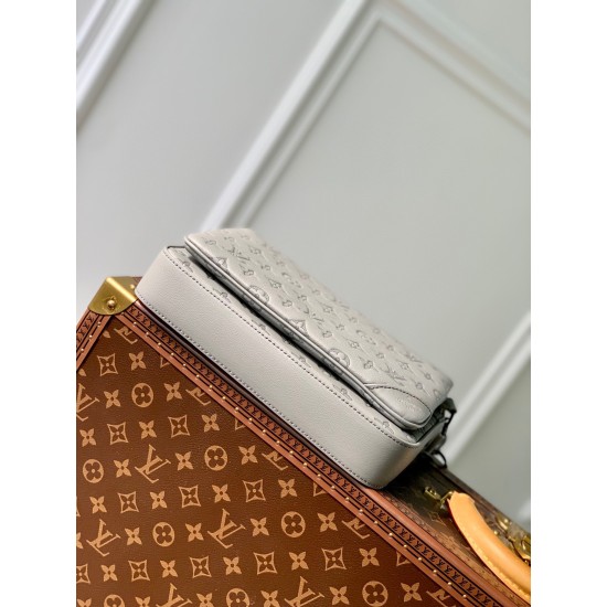 Replica Louis Vuitton Trio Messenger Bag in Monogram-embossed Leather M46603 Replica Louis Vuitton Trio Messenger Bag in Monogram-embossed Leather M46603