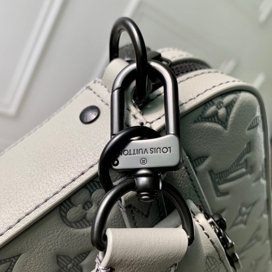 Replica Louis Vuitton Trio Messenger Bag in Monogram-embossed Leather M46603 Replica Louis Vuitton Trio Messenger Bag in Monogram-embossed Leather M46603