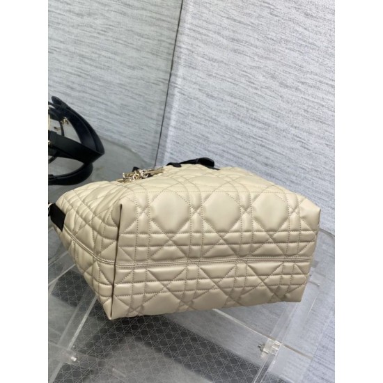 Super Clone Replica Dior Toujours Small/Medium/Large Tote Bag in Macrocannage Calfskin in Powder Beige Top Replica Dior Toujours Small/Medium/Large Tote Bag in Macrocannage Calfskin in Powder Beige