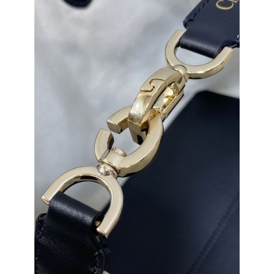 Super Clone Replica Dior Toujours Small/Medium/Large Tote Bags in Macrocannage Calfskin in White Top Replica Dior Toujours Small/Medium/Large Tote Bags in Macrocannage Calfskin in White