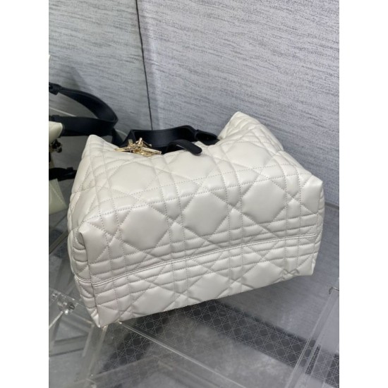 Super Clone Replica Dior Toujours Small/Medium/Large Tote Bags in Macrocannage Calfskin in White Top Replica Dior Toujours Small/Medium/Large Tote Bags in Macrocannage Calfskin in White