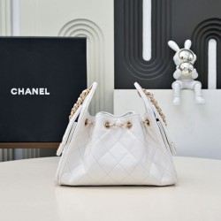 Top Replica Chanel 25 AS5631 Small Hobo Bag in White