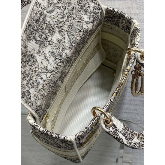 Super Clone Replica Christian Dior Medium Lady D-Lite Bag with Embroidered Milk Motif Top Replica Christian Dior Medium Lady D-Lite Bag with Embroidered Milk Motif
