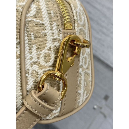 Top Replica Dior Groove 16 Bag in Beige Dior Oblique Jacquard
