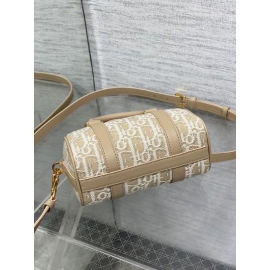 Top Replica Dior Groove 16 Bag in Beige Dior Oblique Jacquard