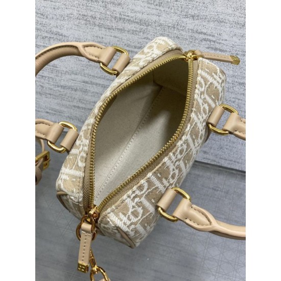 Top Replica Dior Groove 16 Bag in Beige Dior Oblique Jacquard